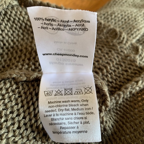 Cheap Monday Boxy Loose Sweater - Picture 7 of 8